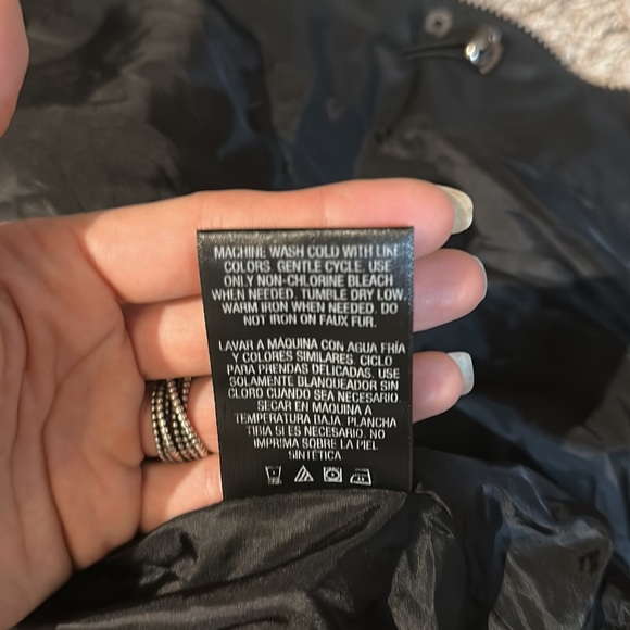 Laura Scott vest with hood, size XL - Picture 7 of 9